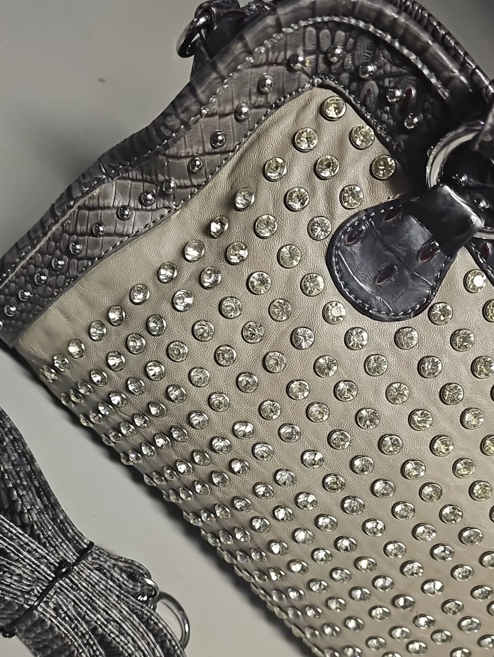 Grey Croc Leatherette Crystal Srud Silver Satchel Purse Bag Crossbody EUC